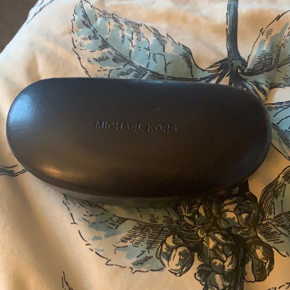 MICHAEL KORS Brown Sunglasses case
